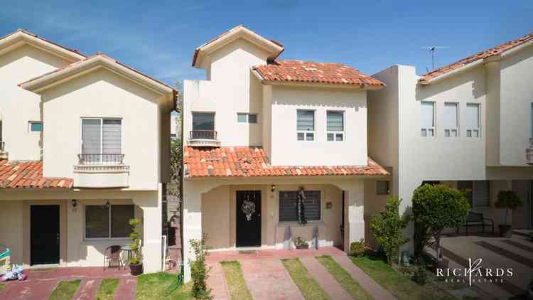 casa en venta napa lomas de san agustin tlajomulco de zuniga jalisco pWKJ2il